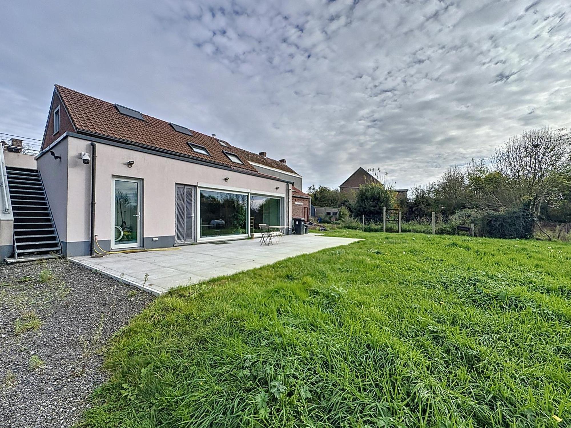 Chez Raoul - Ancienne Grange Hotel Nivelles Exterior photo